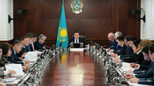 Подробнее о статье Премьер-Министр А. Мамин провел заседание Совета по переходу к «зеленой экономике» при Президенте РК
